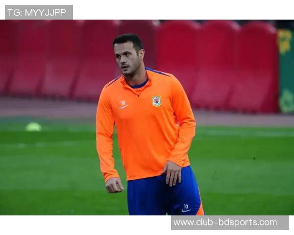 瓦科在对阵国安的比赛中表现出色荣膺中超第23轮最佳球员称号 瓦科在对阵国安的比赛中表现出色荣膺中超第23轮最佳球员称号